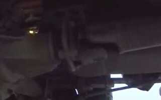 Шприцевание крестовин кардана на Mitsubishi L200