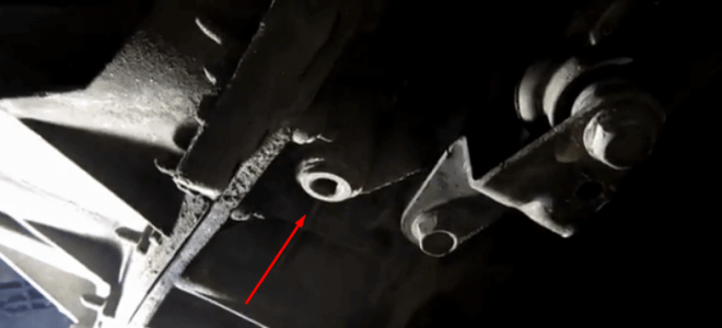 Замена масла в механической КПП Nissan