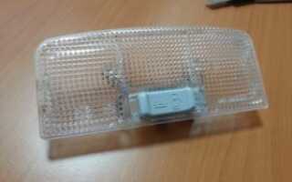 Как снять плафон освещения салона Лада Приора