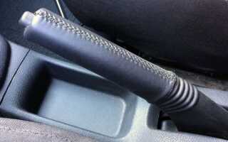 Как подтянуть ручник на Renault Logan