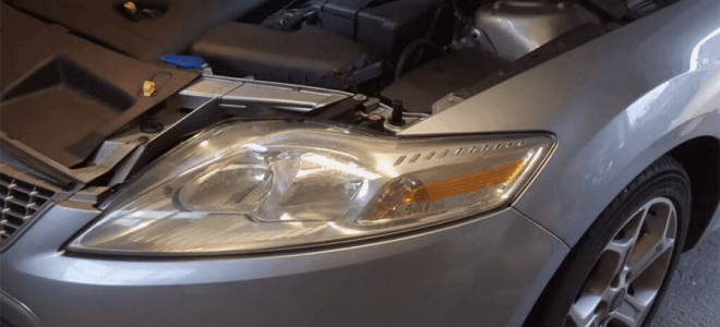 Замена ламп ближнего света Ford Mondeo