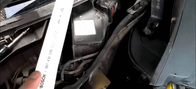 Замена воздушного фильтра Renault Logan