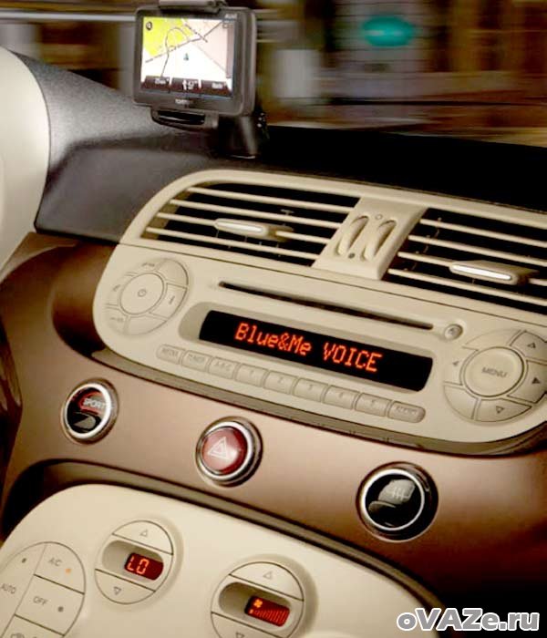 Навигационная система TomTom на Fiat 500