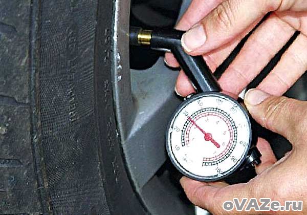 Плюсы и минусы повышенного давления в шинах