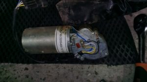 как снять моторчик дворников Лады Приора