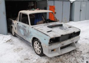 Установить воздухозаборник на капот на ВАЗ-2107