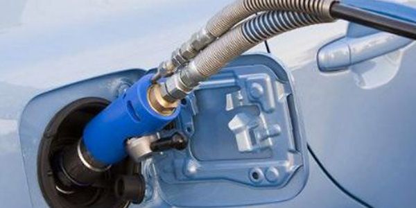 Правила заправки автомобиля газом