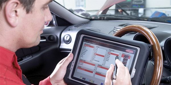 Диагностика авто посредством компьютера или смартфона