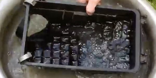 Поменять воздушный фильтр в Тойота Камри