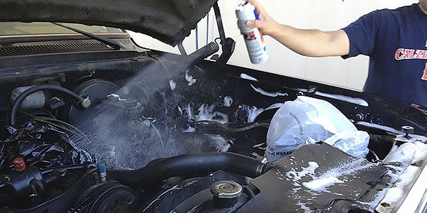 Помыть двигатель авто